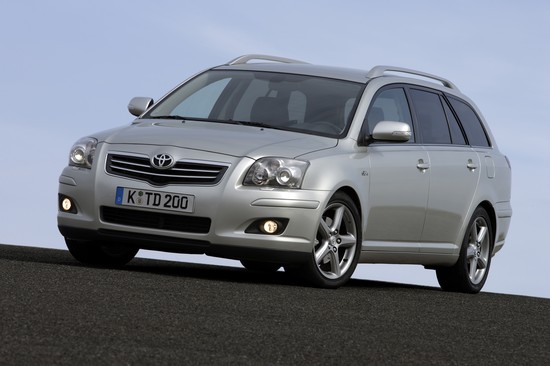 toyota-avensis-2006-21.jpeg